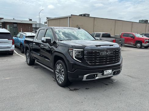 Used 2024 GMC Sierra 1500 Denali Ultimate AWD/4WD image 7