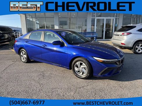 Used 2024 Hyundai Elantra SE image 1