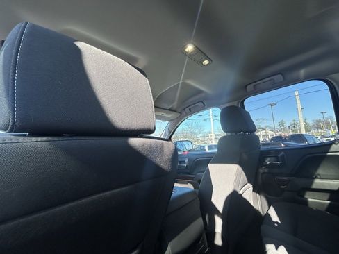 Used 2017 GMC Sierra 1500 SLE image 27