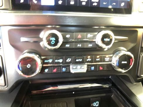 New 2026 Ford F250 Lariat w/ Black Appearance Package image 18