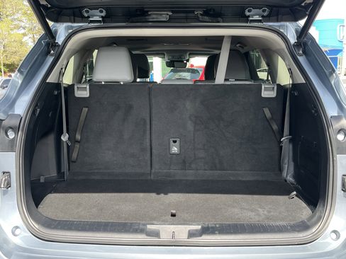 Used 2021 Toyota Highlander XLE image 28