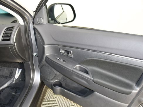 Used 2024 Mitsubishi Outlander Sport LE image 40