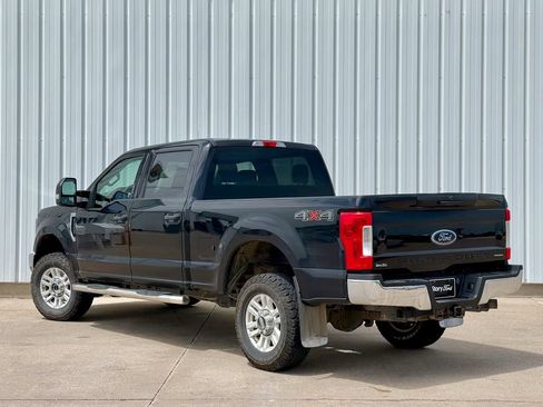 Used 2018 Ford F250 XLT AWD/4WD image 4