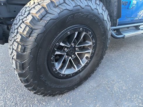 Used 2024 Jeep Wrangler Unlimited Sport AWD/4WD image 4