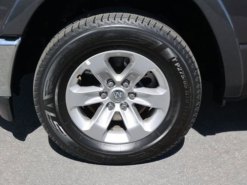 Used 2022 RAM 1500 Laramie AWD/4WD image 11