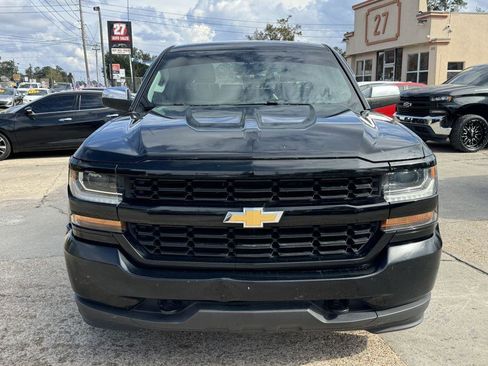 Used 2018 Chevrolet Silverado 1500 Custom RWD image 2