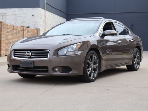 Used 2013 Nissan Maxima 3.5 SV w/ Sport Pkg FWD image 2