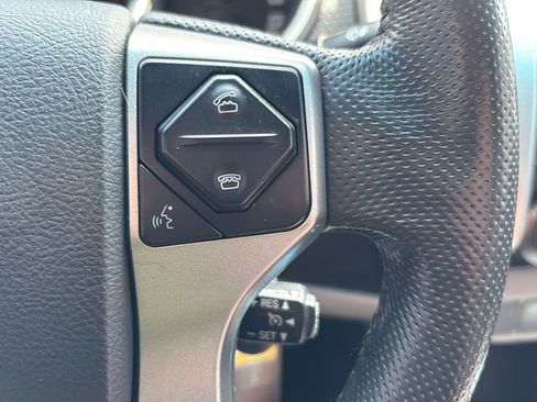 Used 2015 Toyota Tacoma 4x4 Double Cab w/ SR5 Package image 21