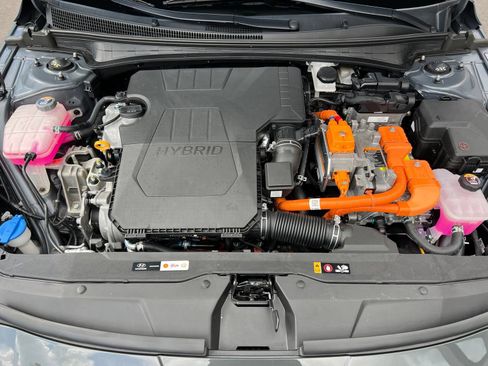 Used 2023 Hyundai Elantra Limited FWD image 19