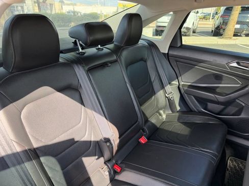 Used 2020 Volkswagen Jetta SEL Premium FWD image 7