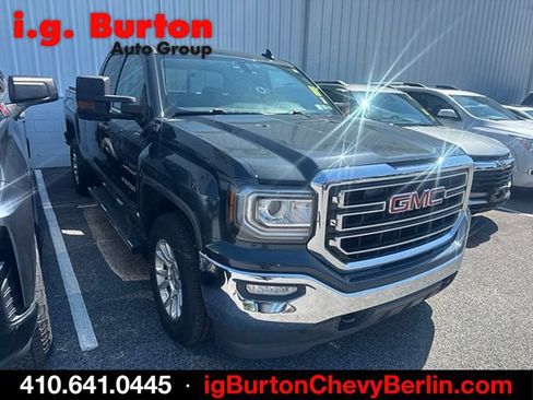 Used 2017 GMC Sierra 1500 SLE w/ SLE Value Package AWD/4WD image 3