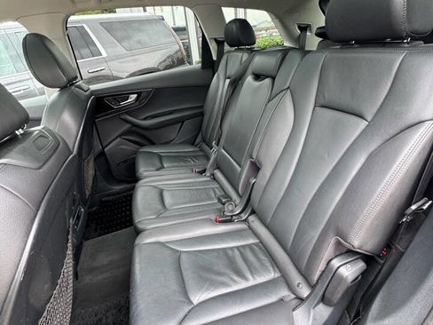 Used 2017 Audi Q7 3.0T Premium Plus w/ Premium Plus Package image 18