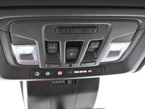 Used 2025 GMC Sierra 1500 AT4 w/ AT4 Premium Package AWD/4WD image 27