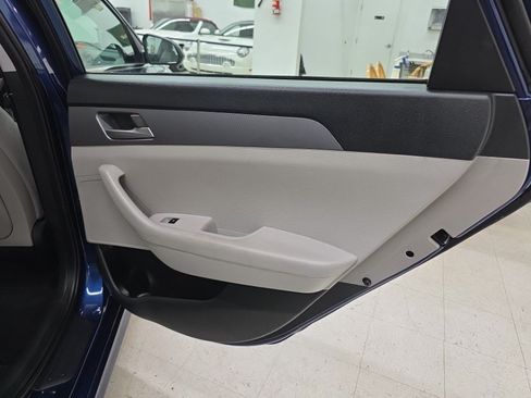 Used 2019 Hyundai Sonata SE FWD image 14