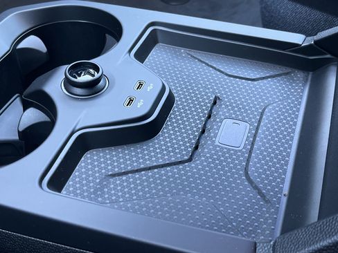 New 2026 BMW iX xDrive45 image 7