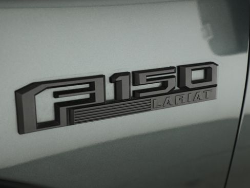 Used 2018 Ford F150 Lariat w/ Equipment Group 501A Mid image 6