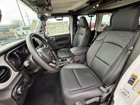 Used 2026 Jeep Wrangler Unlimited Sport AWD/4WD image 22
