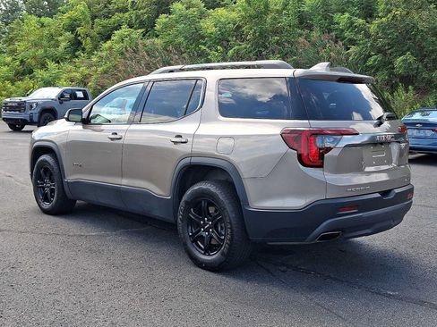 Used 2023 GMC Acadia AT4 w/ Technology Package AWD/4WD image 4