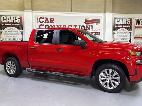 Used 2020 Chevrolet Silverado 1500 Custom w/ Custom Value Package image 10