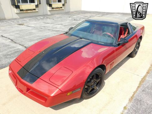 Used 1988 Chevrolet Corvette Coupe image 2