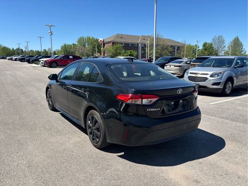 Used 2024 Toyota Corolla LE FWD image 3