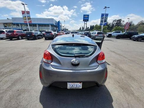 Used 2014 Hyundai Veloster w/ Style Package 02 FWD image 7