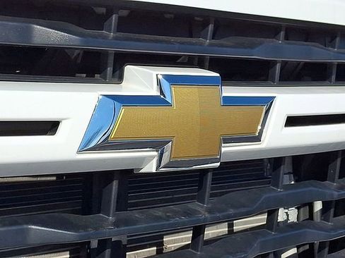 Used 2024 Chevrolet Silverado 2500 Custom w/ Custom Value Package AWD/4WD image 27