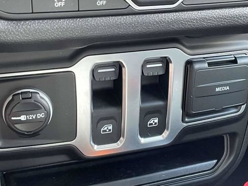 Used 2026 Jeep Wrangler Sport AWD/4WD image 12