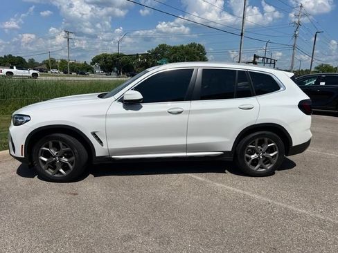 Used 2022 BMW X3 xDrive30i w/ Convenience Package AWD/4WD image 2
