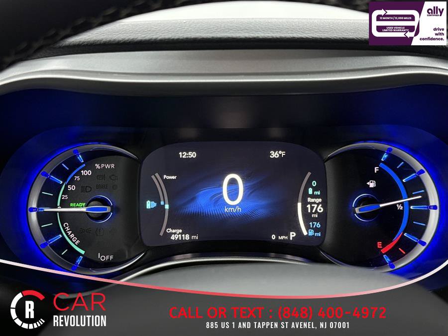 Used 2024 Chrysler Pacifica Limited FWD image 15