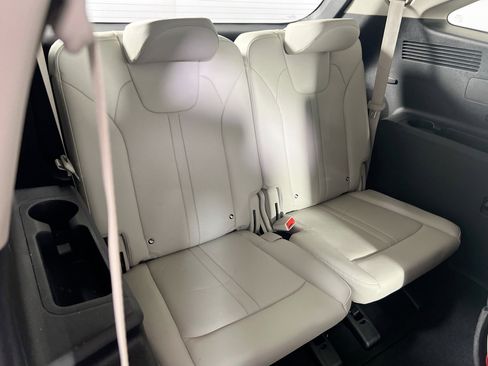 Used 2022 Kia Sorento SX Prestige w/ Panoramic Sunroof Package image 28