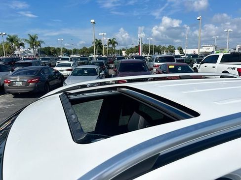 Used 2024 Mercedes-Benz GLE 450e 4MATIC image 19