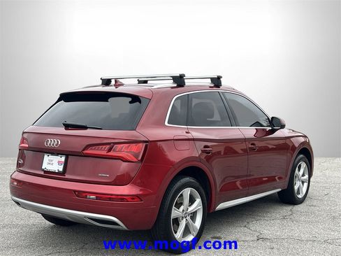 Used 2020 Audi Q5 2.0T Premium Plus w/ Premium Plus Package image 3