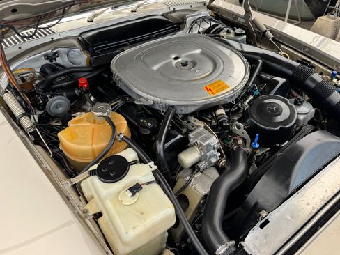Used 1988 Mercedes-Benz 560 SL image 35