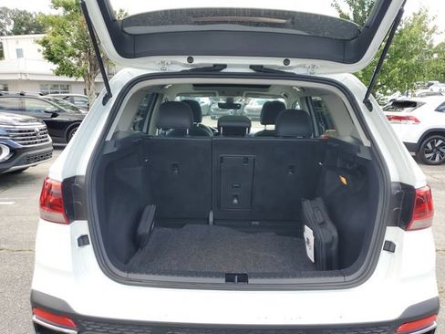 Certified 2023 Volkswagen Taos SE w/ Panoramic Sunroof Package FWD image 14