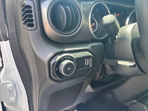 Used 2023 Jeep Wrangler Unlimited Sport AWD/4WD image 18