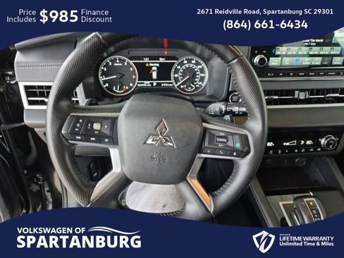 Used 2024 Mitsubishi Outlander SE image 7
