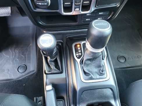 Used 2022 Jeep Gladiator Sport AWD/4WD image 39