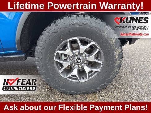 Used 2023 Ford Bronco Badlands image 15