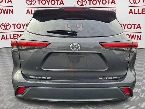 Used 2023 Toyota Highlander Limited AWD/4WD image 4