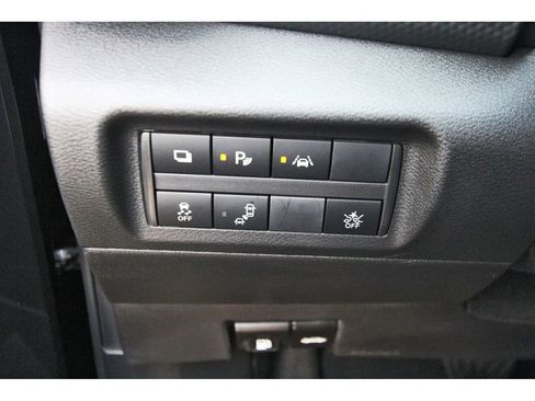 Used 2024 Nissan Kicks S image 17