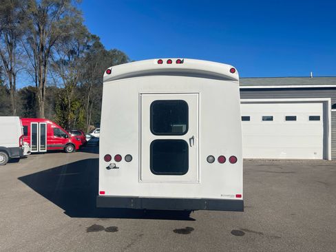 Used 2019 Ford E-450 and Econoline 450 Super Duty w/ Shuttle Bus Prep Package image 10