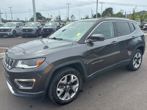 Used 2018 Jeep Compass Limited w/ Navigation Group AWD/4WD image 3