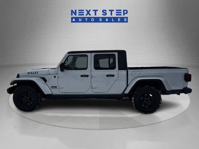 Used 2022 Jeep Gladiator Sport AWD/4WD image 4