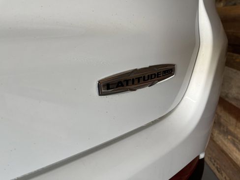 Used 2022 Jeep Compass Latitude image 23