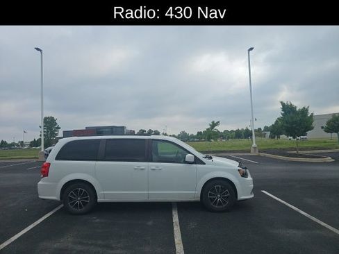 Used 2018 Dodge Grand Caravan GT FWD image 4
