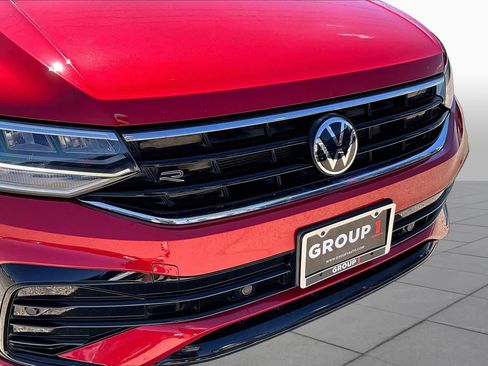 Used 2024 Volkswagen Tiguan SE R-Line w/ MDO Package, Three-Row FWD image 30