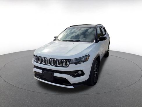 Used 2025 Jeep Compass Limited image 7