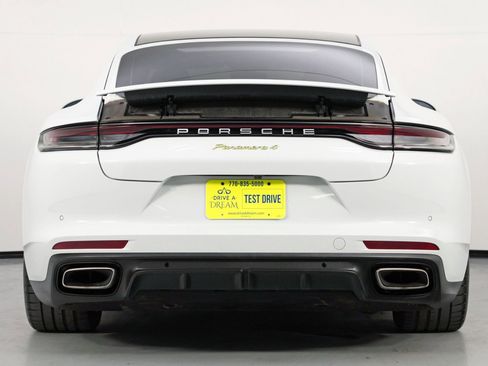 Used 2023 Porsche Panamera 4 image 11