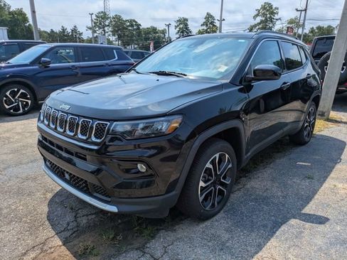 Used 2022 Jeep Compass Limited AWD/4WD image 3